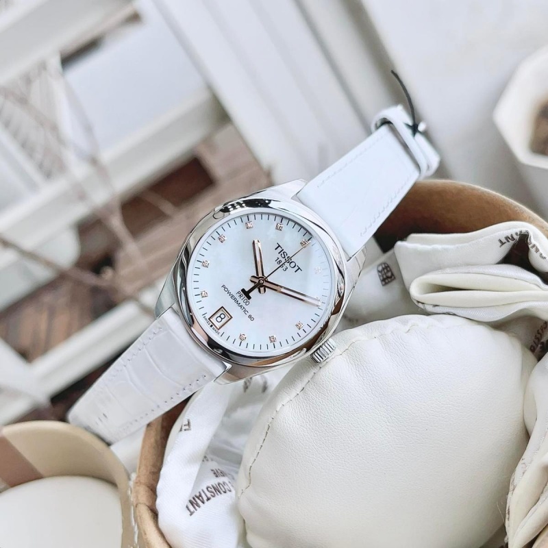 Chiếc đồng hồ này hoàn hảo cho cổ tay