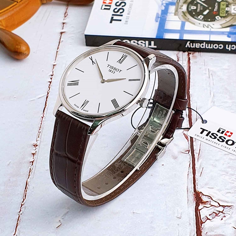 TISSOT T063.409.16.018.00 có độ dày chỉ 5,2mm