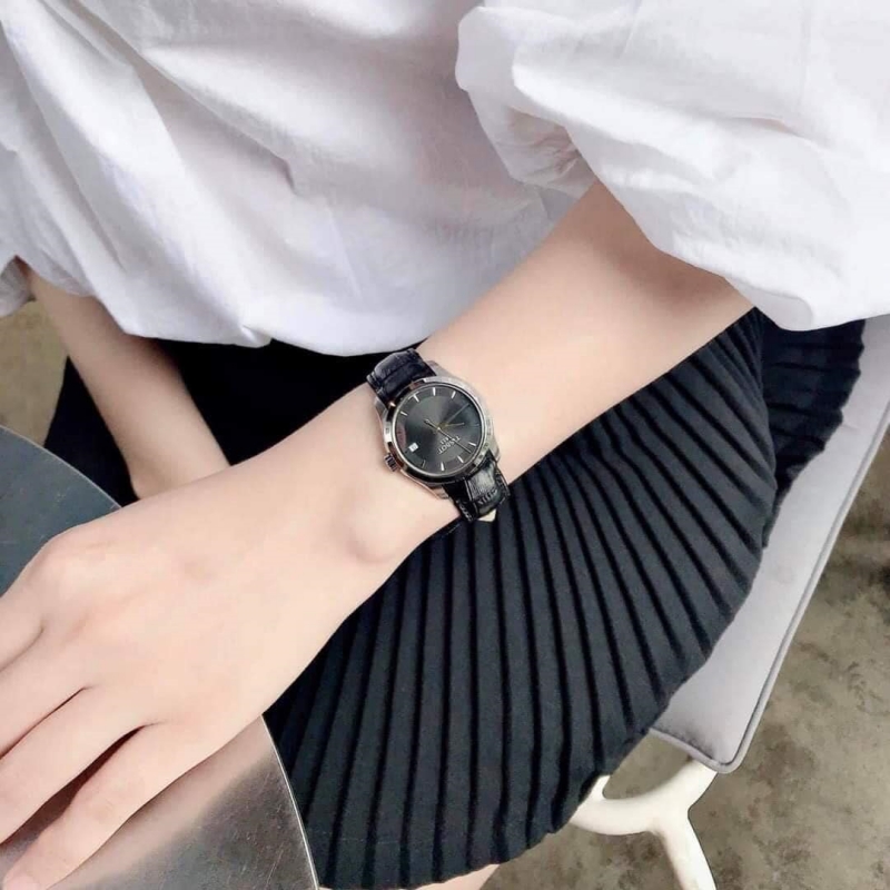 T035.210.16.051.01 khẳng định phong cách riêng biệt của quý cô hiện đại