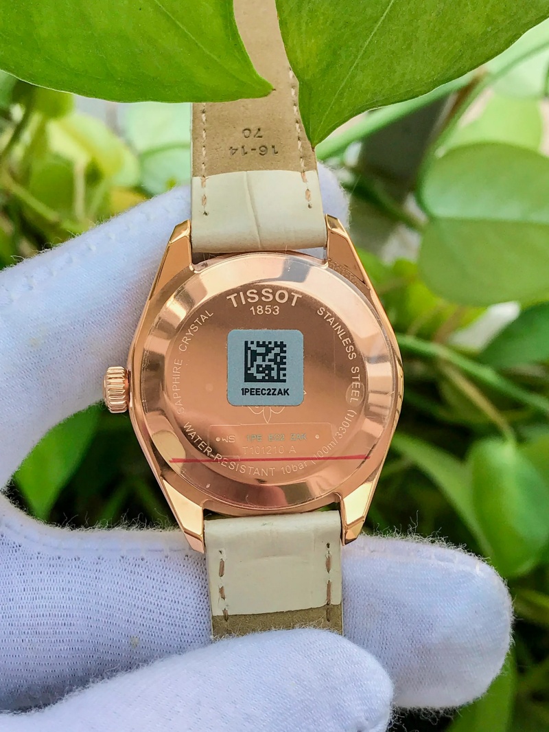 Đồng hồ này chính xác và tuổi thọ pin dài lâu.