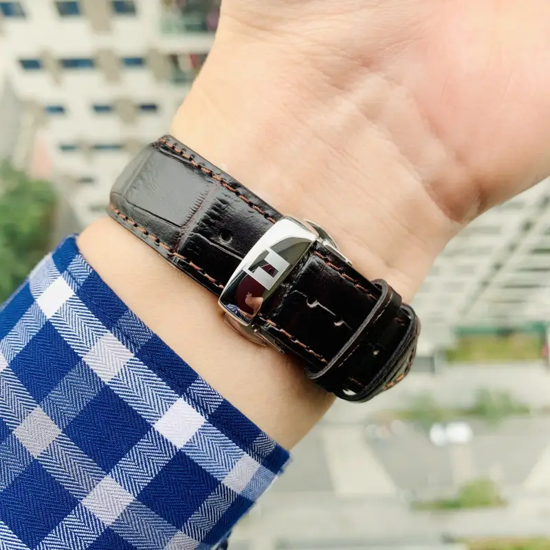 Dây và khóa đồng hồ