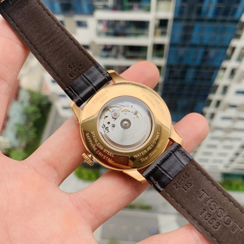 Mặt đáy đồng hồ