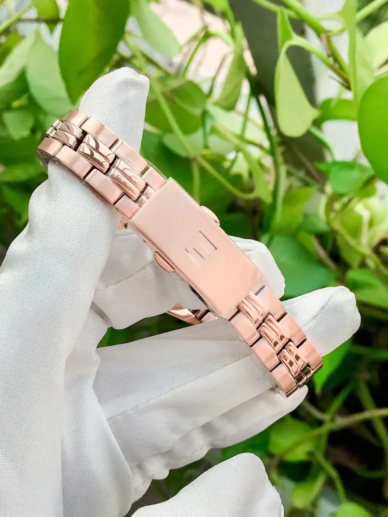 Dây đeo được mạ PVD vàng hồng 