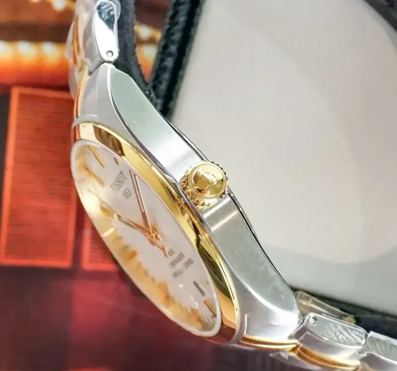 Vỏ và núm của đồng hồ 